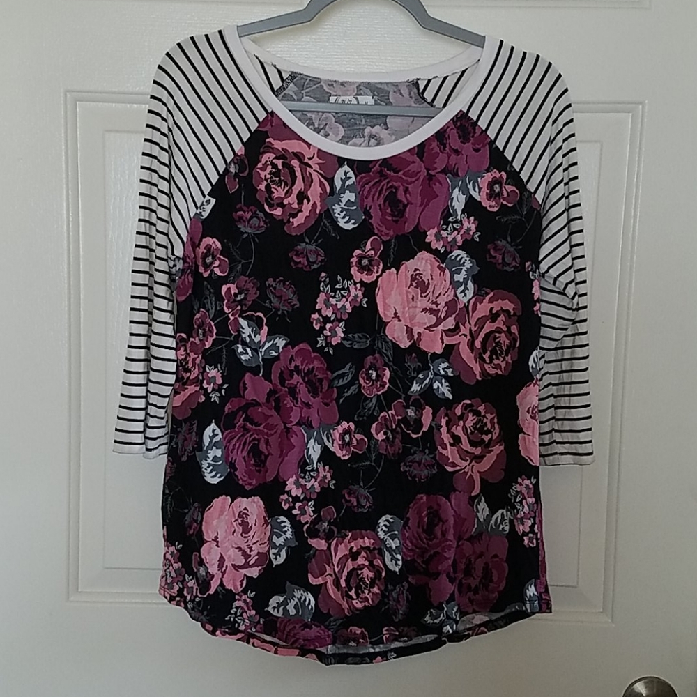 Maurices Floral and Striped Baseball Tee Size M